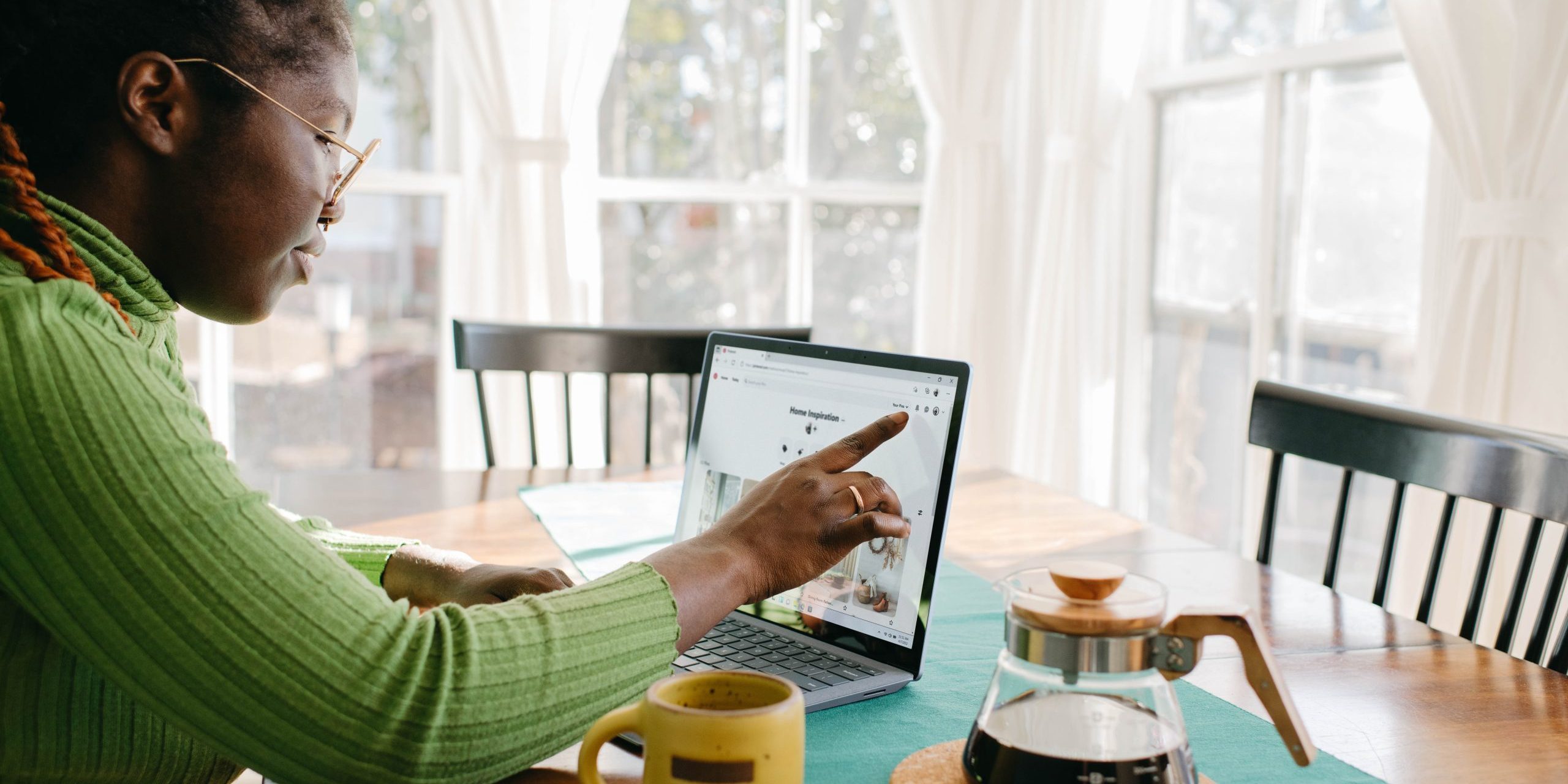 windows-Y2ravKRtQZ0-unsplash